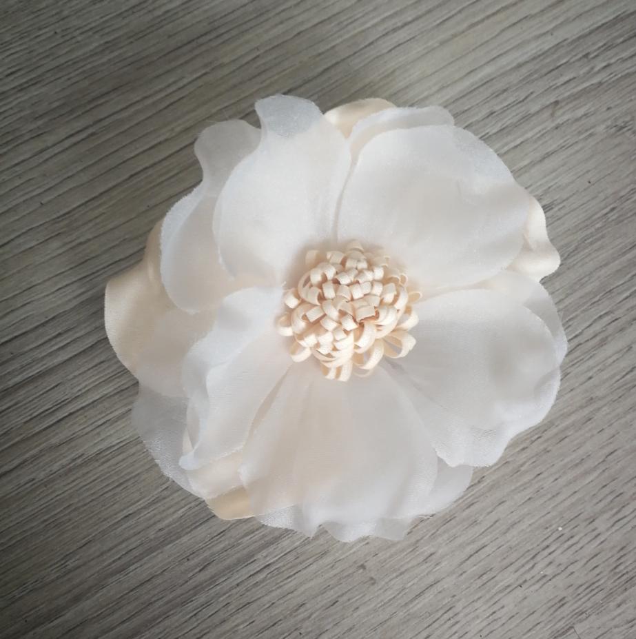 FIORE IN STOFFA CREMA
